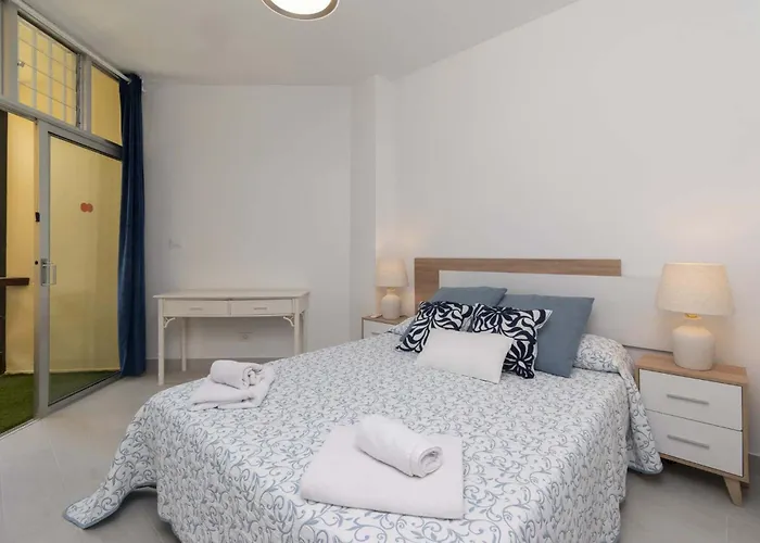 Daire Santa Amalia 1 - Three Bed Los Cristianos (Tenerife)